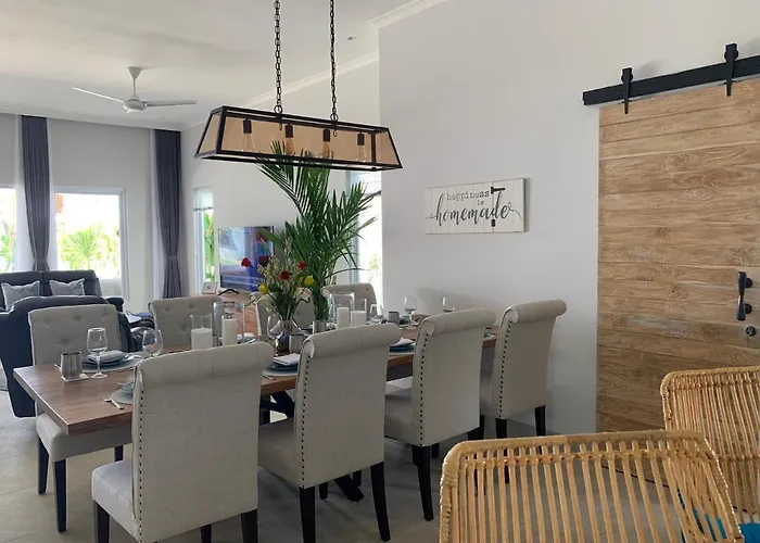 Serenity Beachfront Bali Villa *