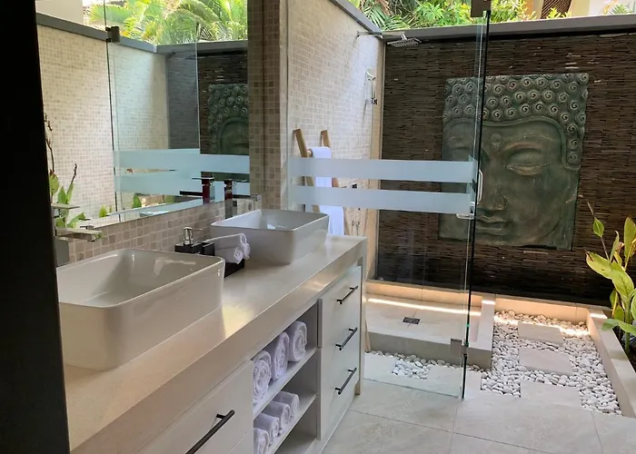 Villa Serenity Beachfront Bali *