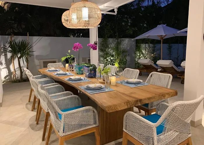 Serenity Beachfront Bali Villa *
